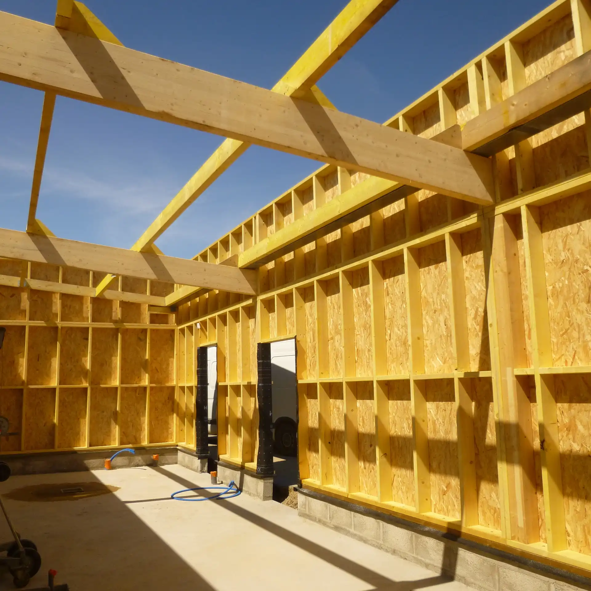 Construction en ossature bois par Heurtebis, Menuiserie aux Forges de Lanouée